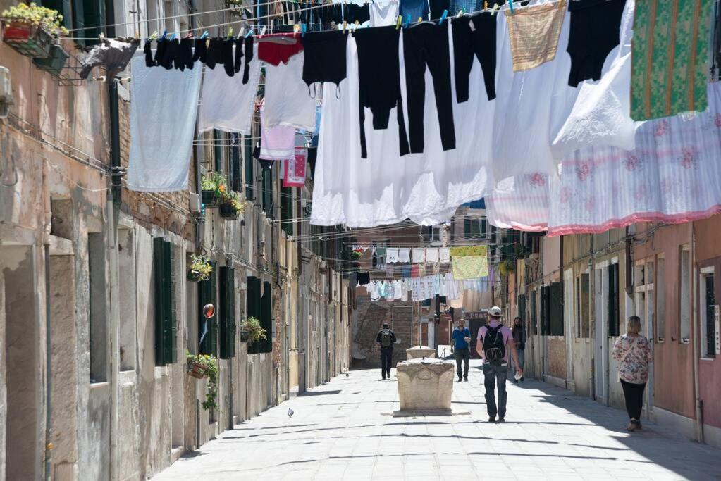 Feel@Home Venice Biennale Luaran gambar