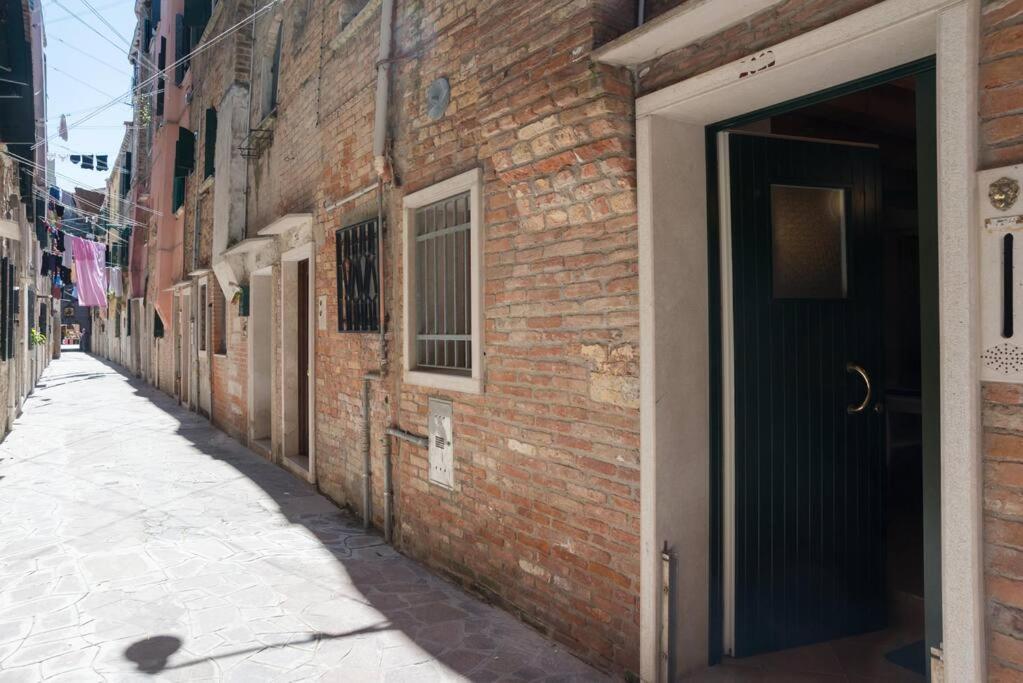 Feel@Home Venice Biennale Luaran gambar